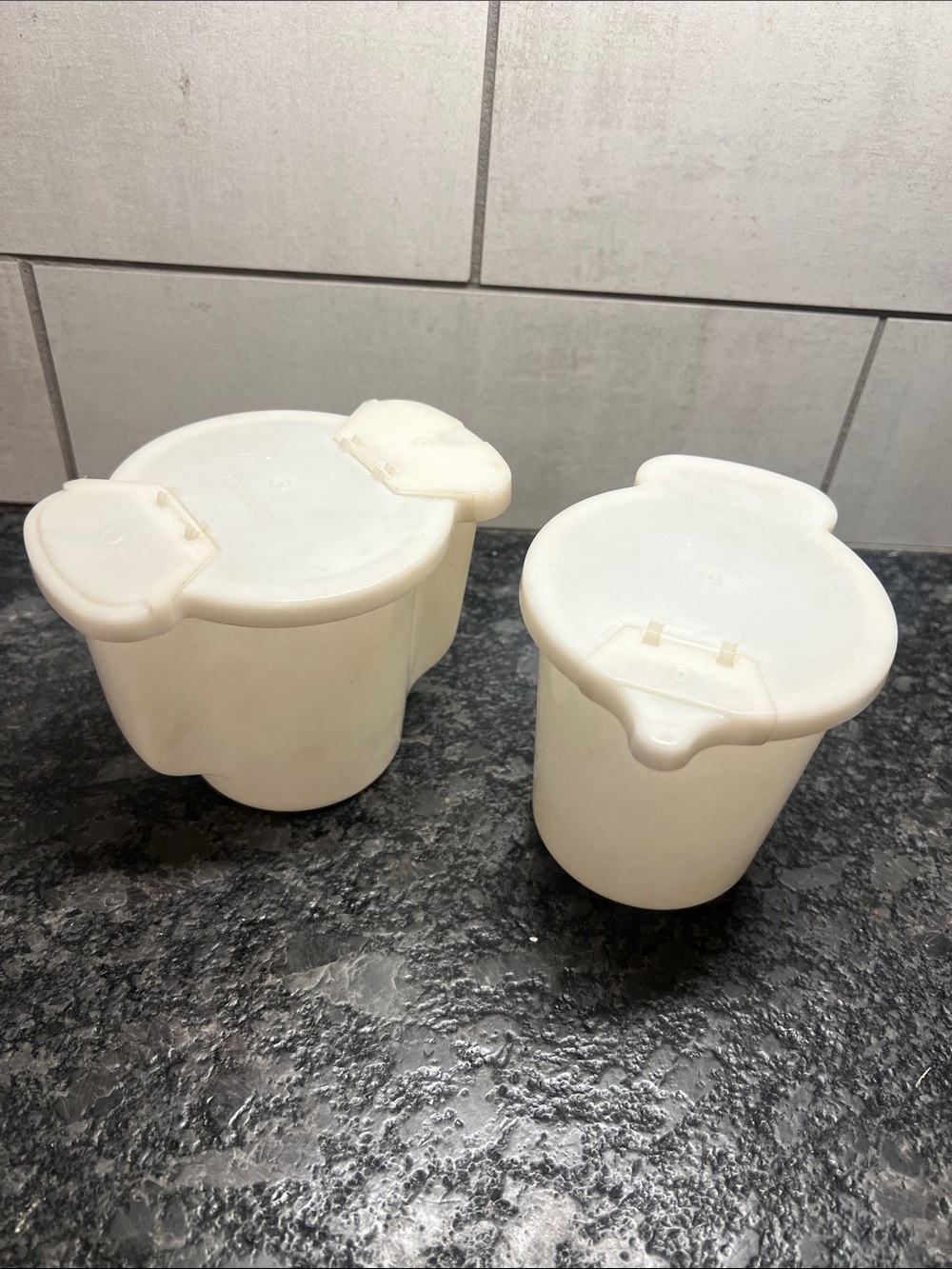 Tupperware Vintage White Sugar and Creamer set with Snap Lids - great condition